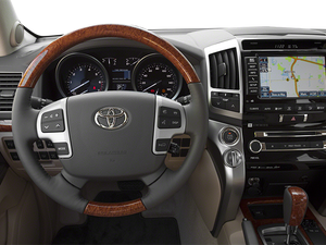 2013 Toyota Land Cruiser V8