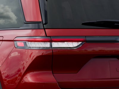 2027 Jeep Grand Cherokee GRAND CHEROKEE LAREDO X 4X2