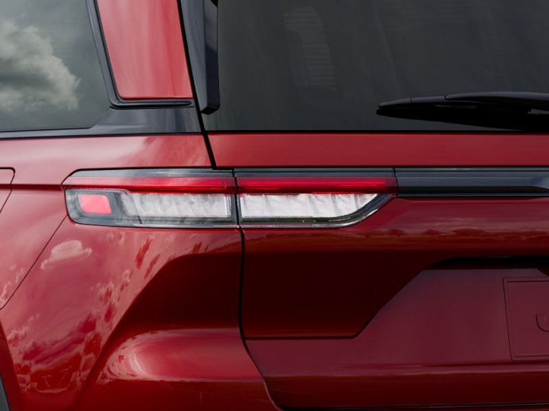 2027 Jeep Grand Cherokee GRAND CHEROKEE LAREDO X 4X2