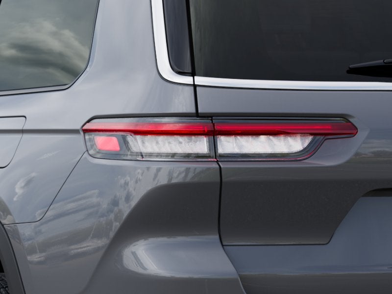 2027 Jeep Grand Cherokee GRAND CHEROKEE L LAREDO X 4X2