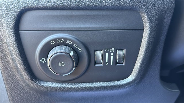 2025 Jeep Grand Cherokee Limited 4x2