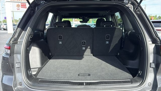 2025 Jeep Grand Cherokee Laredo X 4x4