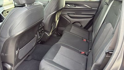 2025 Jeep Grand Cherokee Laredo X 4x4