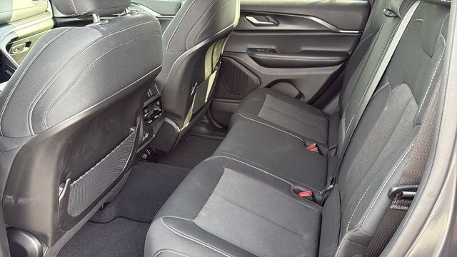 2025 Jeep Grand Cherokee Laredo X 4x4