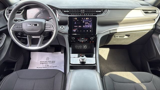 2025 Jeep Grand Cherokee Laredo X 4x4