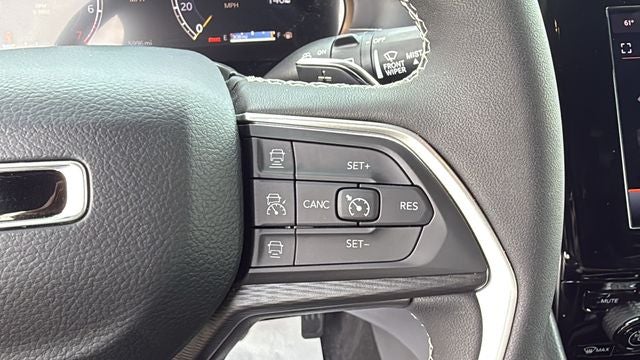 2025 Jeep Grand Cherokee Laredo X 4x4