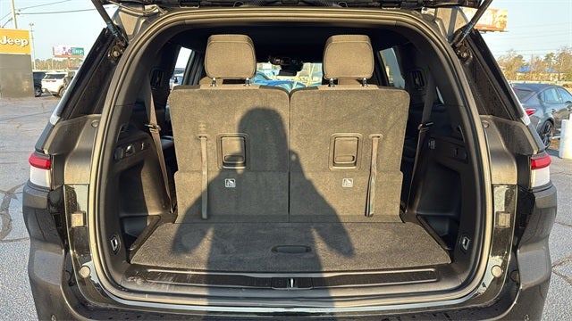 2025 Jeep Grand Cherokee L Laredo 4x4