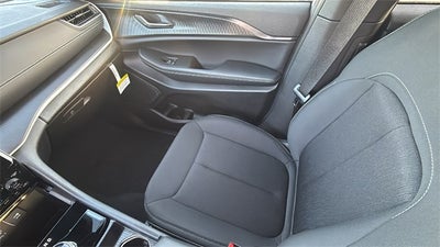 2025 Jeep Grand Cherokee L Laredo 4x4