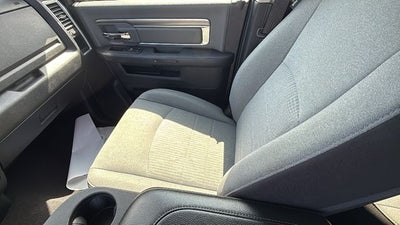 2024 RAM 1500 Classic SLT Quad Cab 4x2 6'4' Box