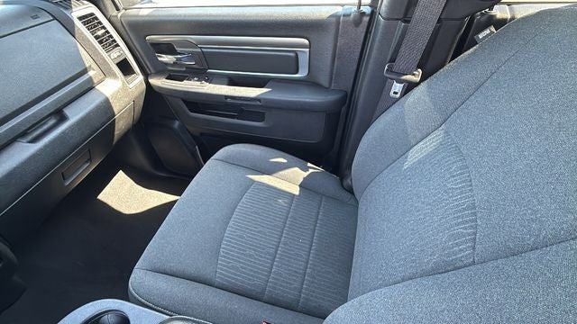 2024 RAM 1500 Classic Warlock Crew Cab 4x2 5'7' Box