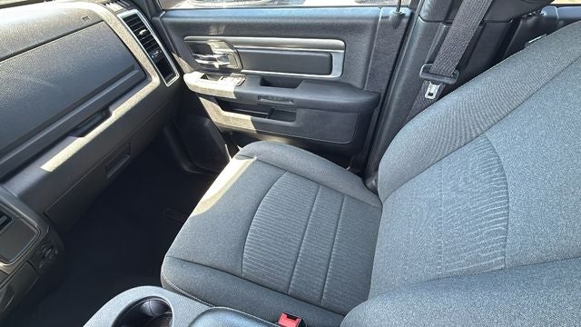 2024 RAM 1500 Classic Warlock Crew Cab 4x2 5'7' Box
