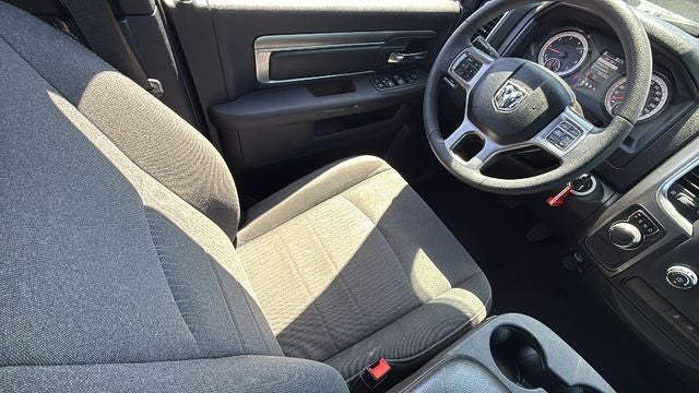 2024 RAM 1500 Classic Warlock Crew Cab 4x2 5'7' Box
