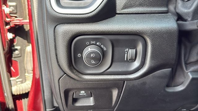 2020 RAM 1500 Big Horn Quad Cab 4x2 6'4' Box