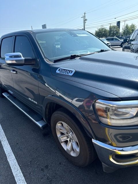 2020 RAM 1500 Laramie Crew Cab 4x2 5'7' Box