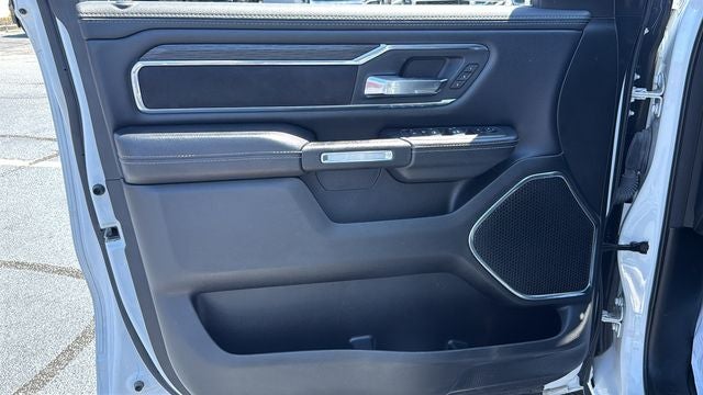 2024 RAM 1500 Laramie Crew Cab 4x2 5'7' Box