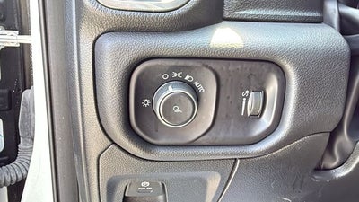 2024 RAM 1500 Laramie Crew Cab 4x2 5'7' Box