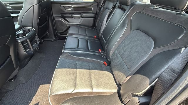 2024 RAM 1500 Laramie Crew Cab 4x2 5'7' Box