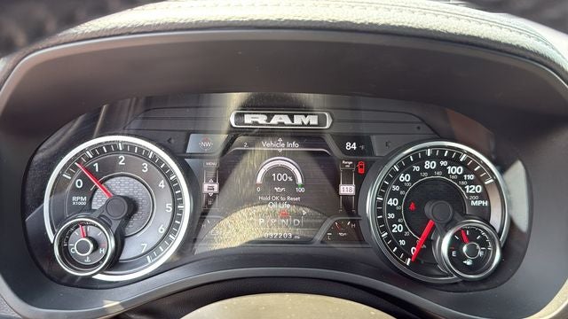 2024 RAM 1500 Laramie Crew Cab 4x2 5'7' Box