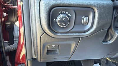 2022 RAM 1500 Big Horn Crew Cab 4x4 5'7' Box