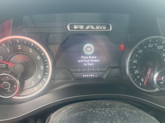 2020 RAM 1500 Laramie Quad Cab 4x4 6'4' Box