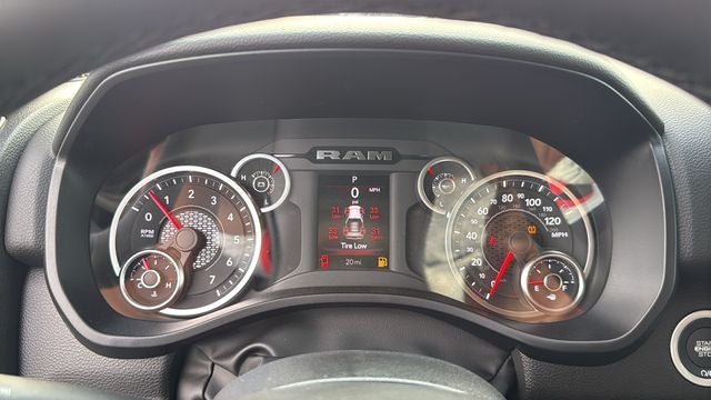 2025 RAM 1500 Big Horn Crew Cab 4x4 5'7' Box