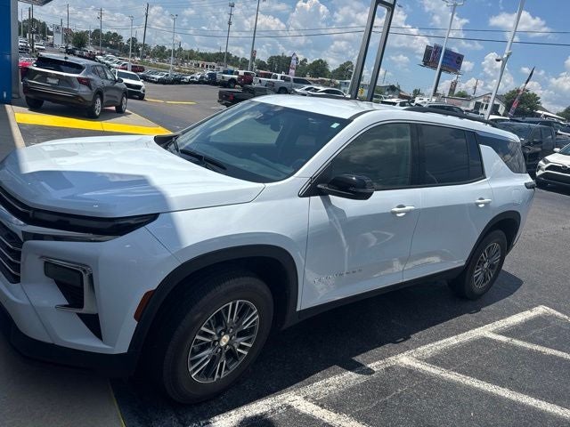 2026 Chevrolet Traverse FWD LT