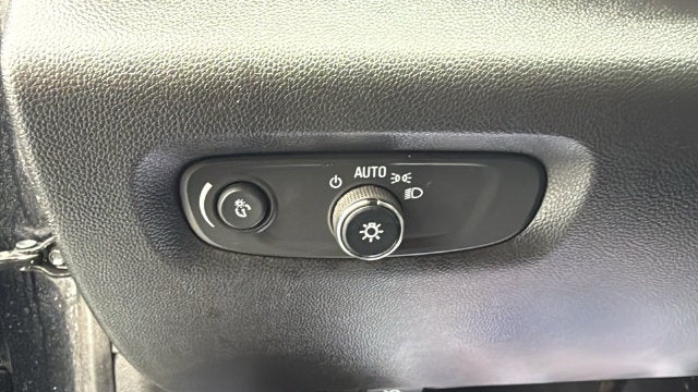 2022 Chevrolet Traverse FWD LT Leather