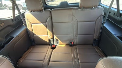 2023 Chevrolet Suburban 4WD High Country