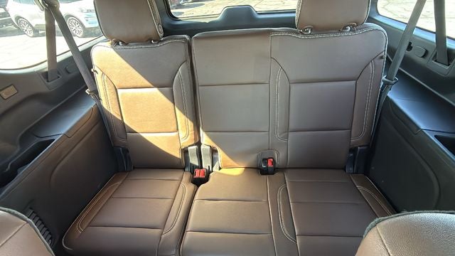 2023 Chevrolet Suburban 4WD High Country