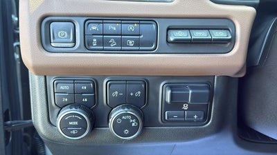 2023 Chevrolet Suburban 4WD High Country