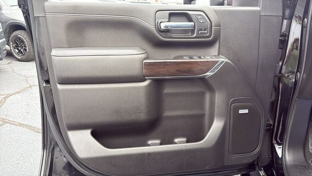 2022 GMC Sierra 2500HD 4WD Crew Cab Standard Bed SLT