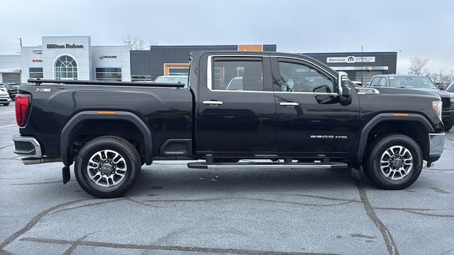 2022 GMC Sierra 2500HD 4WD Crew Cab Standard Bed SLT