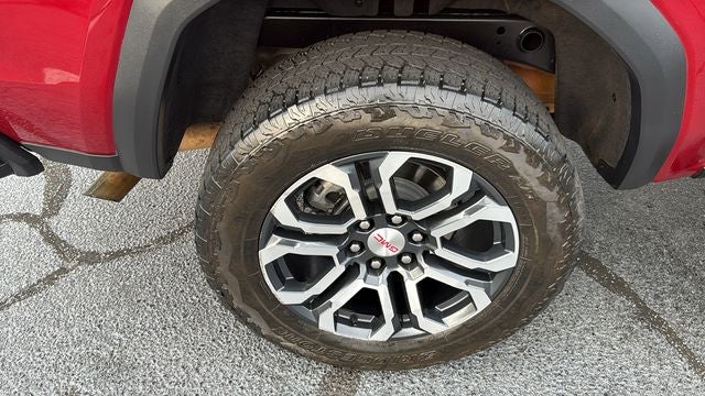 2024 GMC Canyon 4WD AT4