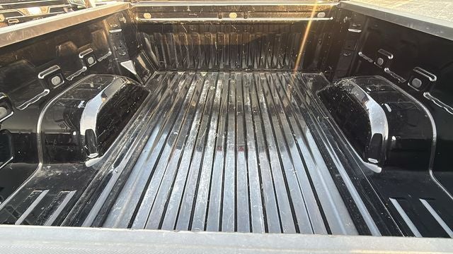2025 GMC Sierra 1500 2WD Crew Cab Short Box SLT