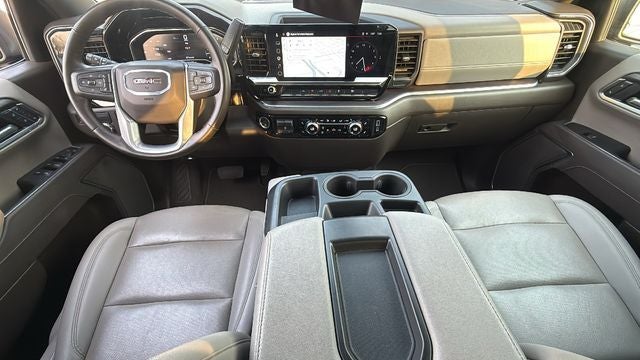 2025 GMC Sierra 1500 2WD Crew Cab Short Box SLT