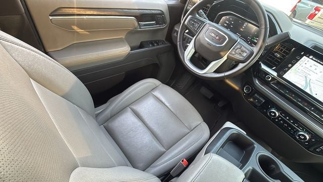 2025 GMC Sierra 1500 2WD Crew Cab Short Box SLT