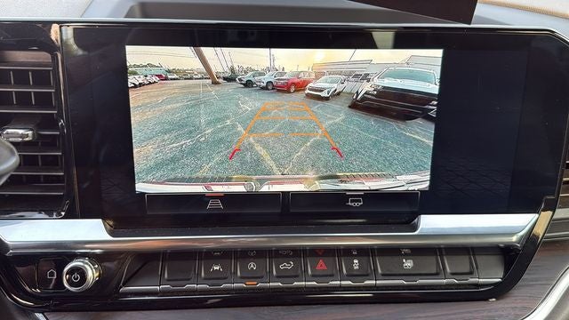 2025 GMC Sierra 1500 2WD Crew Cab Short Box SLT