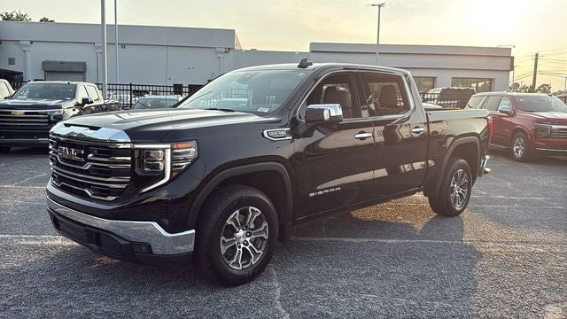 2025 GMC Sierra 1500 2WD Crew Cab Short Box SLT