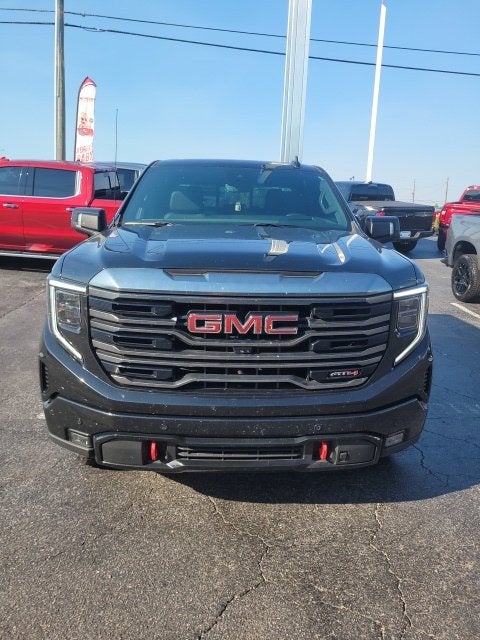 2024 GMC Sierra 1500 4WD Crew Cab Short Box AT4