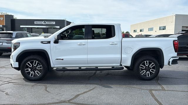 2023 GMC Sierra 1500 4WD Crew Cab Short Box AT4