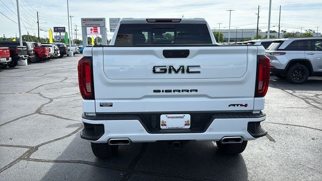2023 GMC Sierra 1500 4WD Crew Cab Short Box AT4