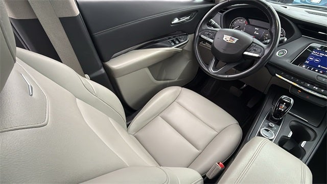 2022 Cadillac XT4 FWD Luxury