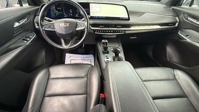 2025 Cadillac XT4 FWD Premium Luxury