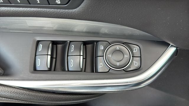 2025 Cadillac XT4 FWD Premium Luxury