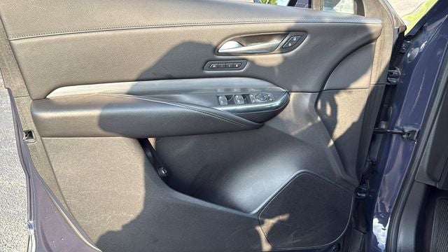 2024 Cadillac XT4 FWD Premium Luxury