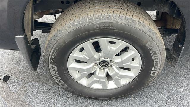 2023 Nissan Frontier Crew Cab SV 4x2