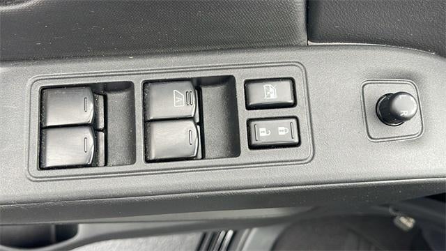 2023 Nissan Frontier Crew Cab SV 4x2