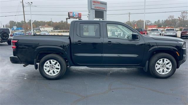 2023 Nissan Frontier Crew Cab SV 4x2