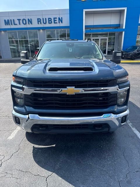 2025 Chevrolet Silverado 2500HD 4WD Crew Cab Standard Bed LT