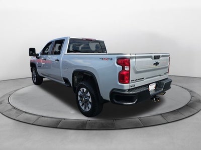 2022 Chevrolet Silverado 2500HD 4WD Crew Cab Standard Bed Custom